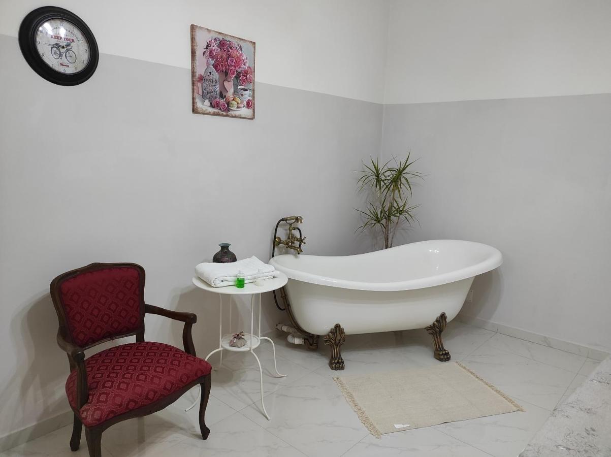 Affittacamere Silvagni Caserta Ngoại thất bức ảnh