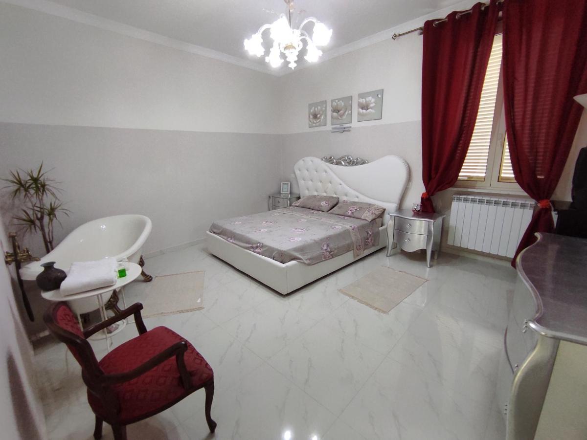 Affittacamere Silvagni Caserta Ngoại thất bức ảnh